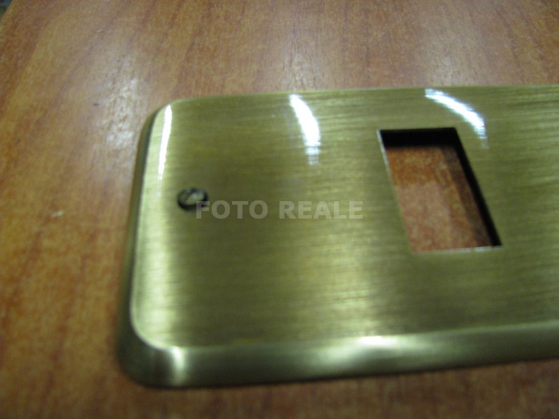 Trade Shop - Placchette Placche In Abs Serie Magic Bticino Compatibili Colorate Fori Posti Oro Satinato 1 Foro Oro Satinato 1 Foro 85885109